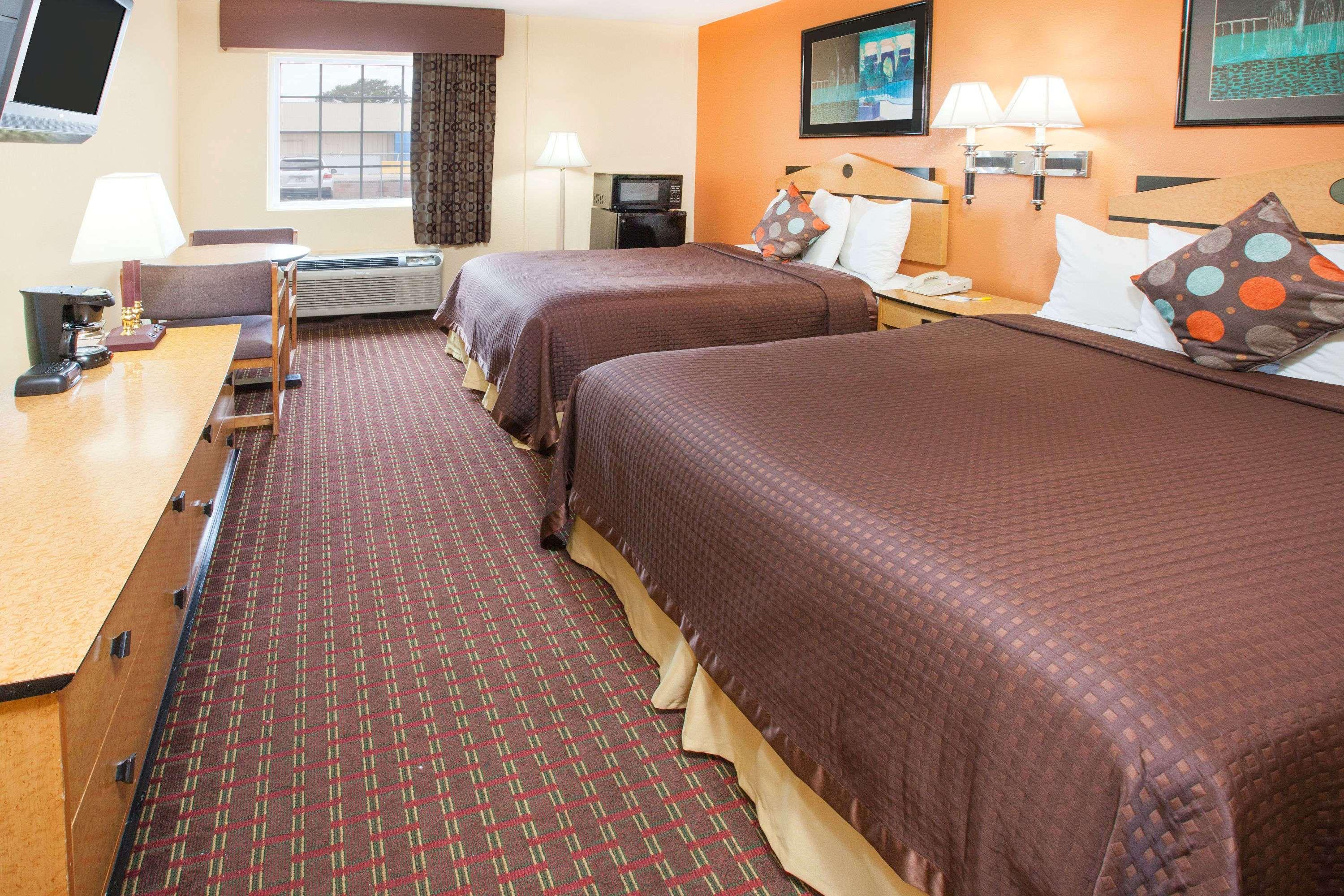 Days Inn By Wyndham Alma Arkansas Exterior photo