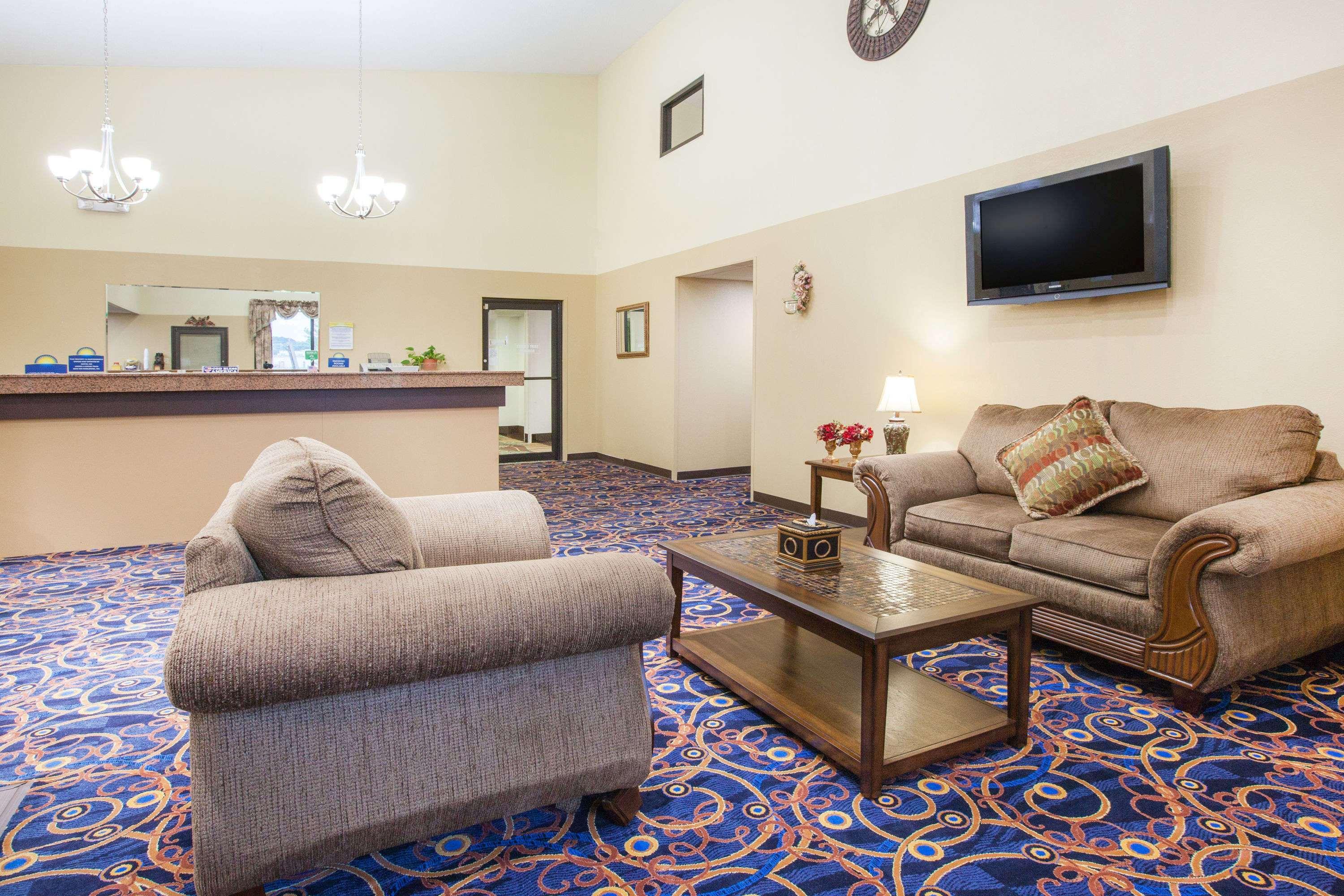 Days Inn By Wyndham Alma Arkansas Exterior photo
